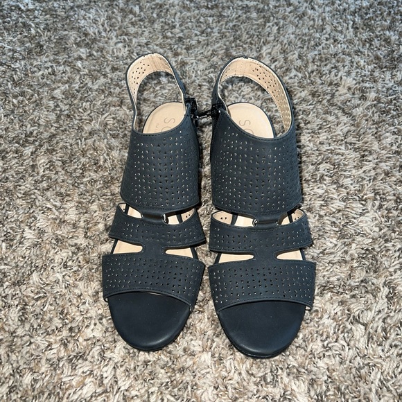 NEW Soul Naturalizer Black Suede Heels Size 9 - Picture 2 of 6